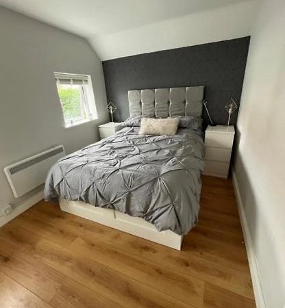 One Bedroom Apartment In The Centre Of 랜디드노 외부 사진